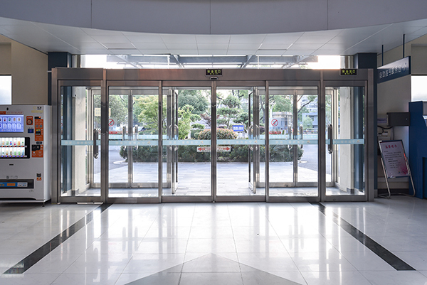 成都電動(dòng)玻璃門多少錢 成都電動(dòng)玻璃門多少錢