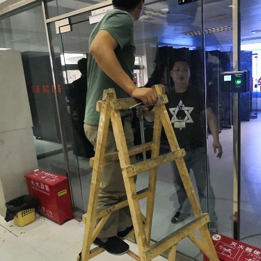 成都玻璃門裝門禁案例 成都玻璃門裝門禁案例