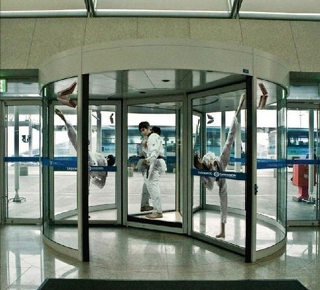 旋轉(zhuǎn)門有哪些獨(dú)特的優(yōu)勢(shì) 旋轉(zhuǎn)門有哪些獨(dú)特的優(yōu)勢(shì)