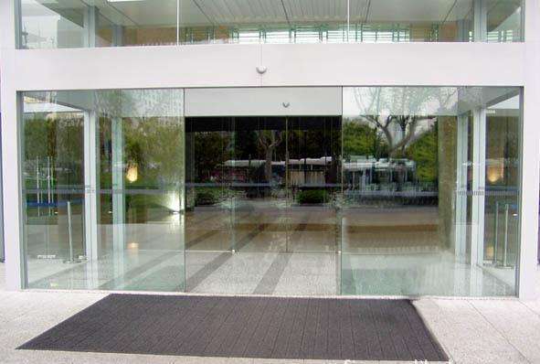 自動玻璃門的工作原理及安裝方法介紹 自動玻璃門的工作原理及安裝方法介紹