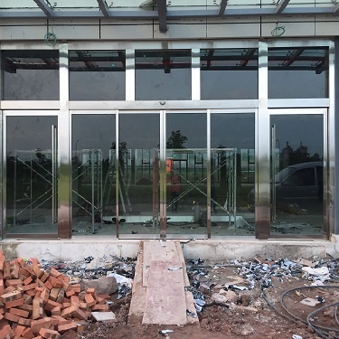 廠區(qū)自動門